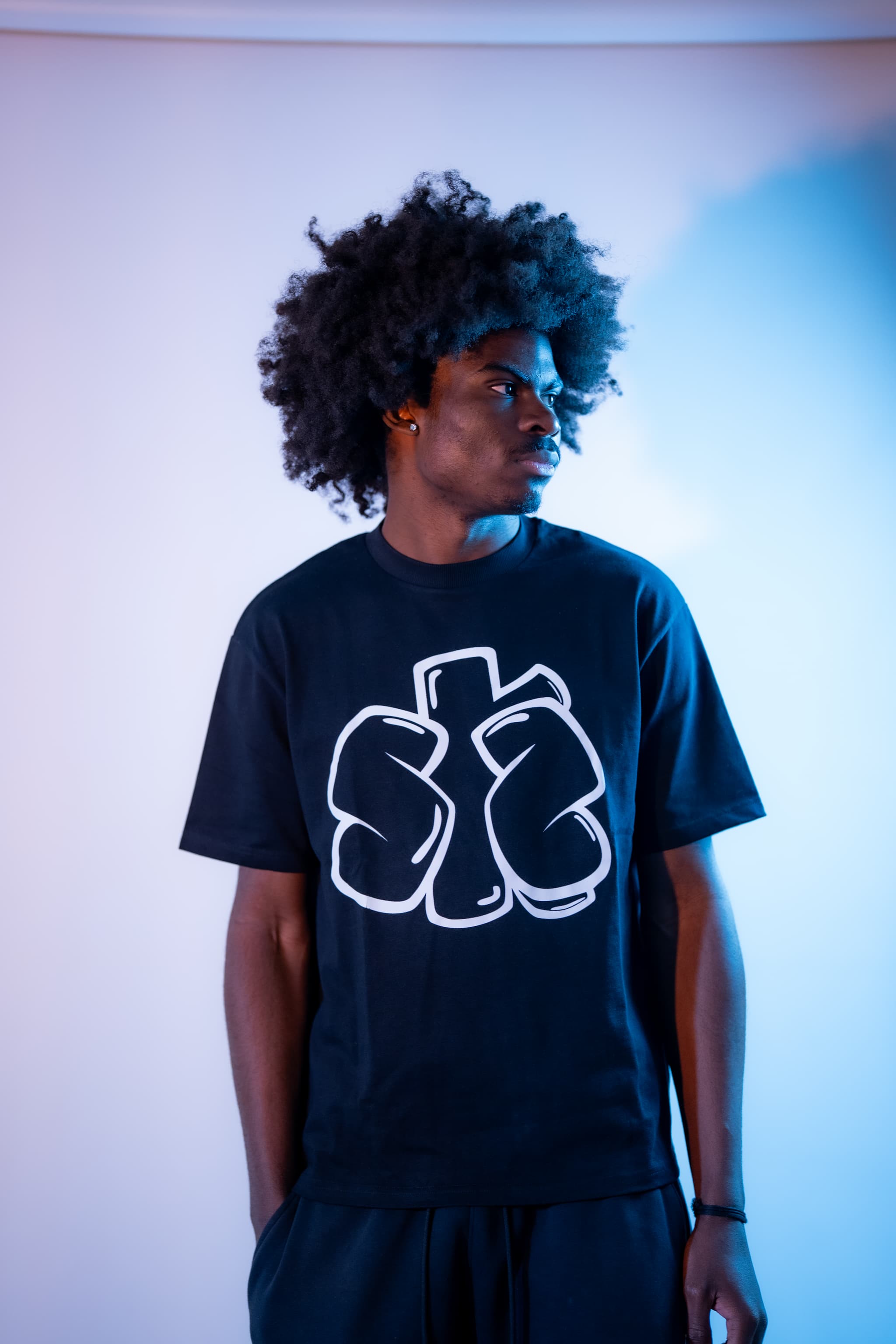 BUBBLE GUM BLACK TEE